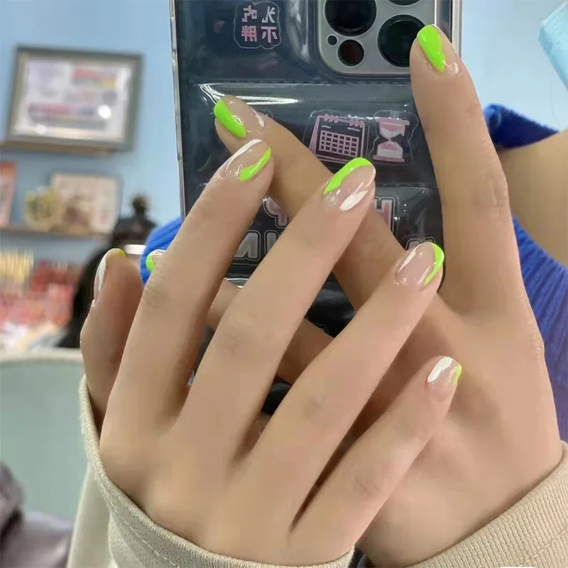 24PCS Fresh and Sweet Style Fake Nails Full Acrylic Press on Nails Art Tip White Green Splicing Short Style Removable false nail