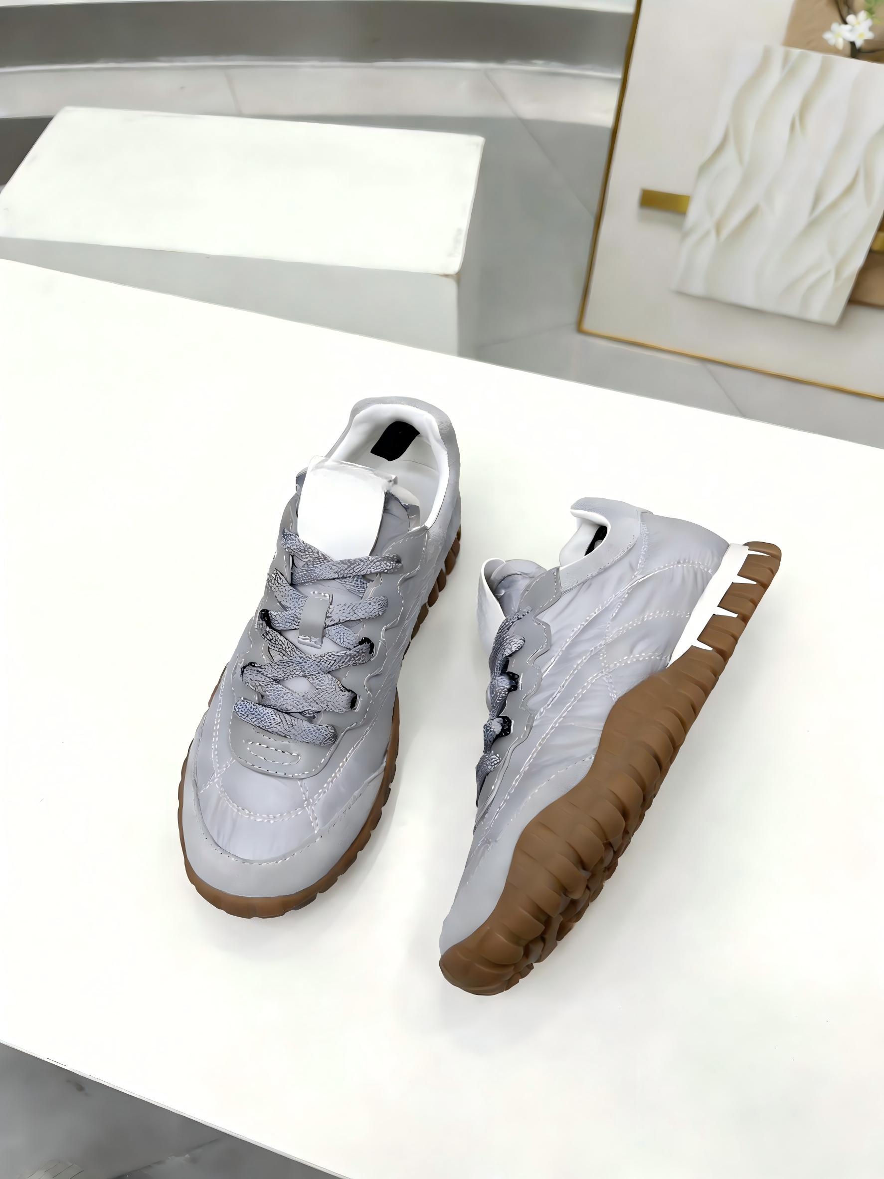 Luxury Women's Breathable Casual Sports Shoes, New Dexun Brand Sports Shoes, Versatile, Comfortable, and Durable Running Shoes.