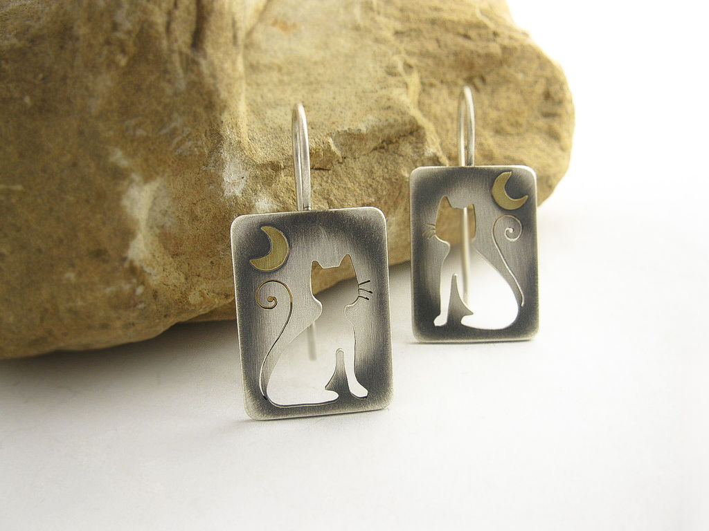 1 Pair Of New Cute Cats Playful And Adorable Pet Metal Earrings For Women To Celebrate Holidays Jewelry