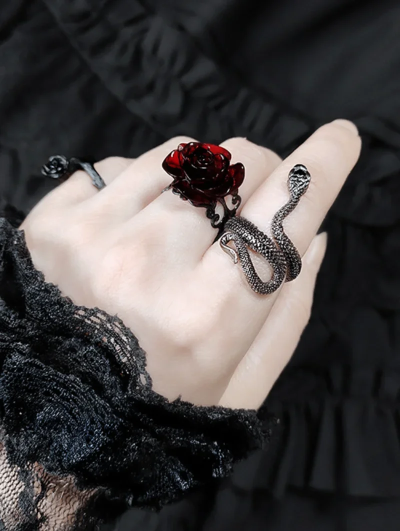 Gothic Red Rose Adjustable Hollow Rings for Women Witch Pagan Vintage Creative Halloween Cool Girl Jewelry