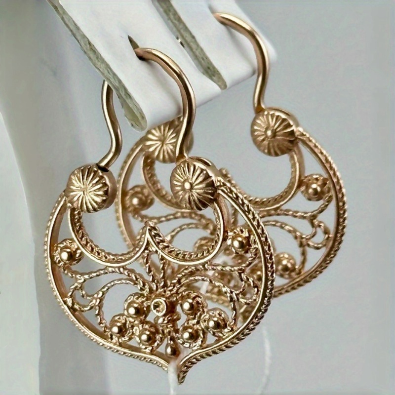 Vintage Exquisite Hand Craved Hollowed Pendant Earrings for Women Bohemian Style Elegant Banquet Celebration Jewelry Accessories