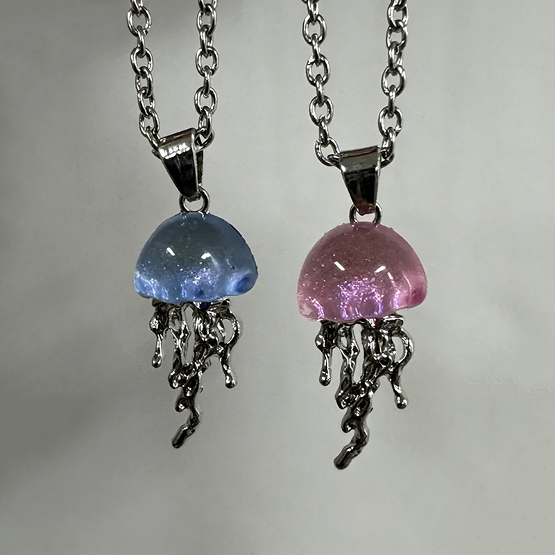 Dreamy Blue pink Jellyfish Pendent Necklace For Women Vintage Couple Elegant Long Tassels Charms Necklace Simple Jewelry