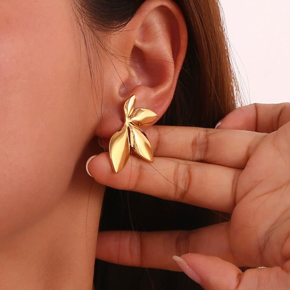 High Quality Leaves Stud Earrings 3.5×2.2cm Fashion Flower Stud Earrings Bright Anti Allergy Stainless Steel Stud Earrings