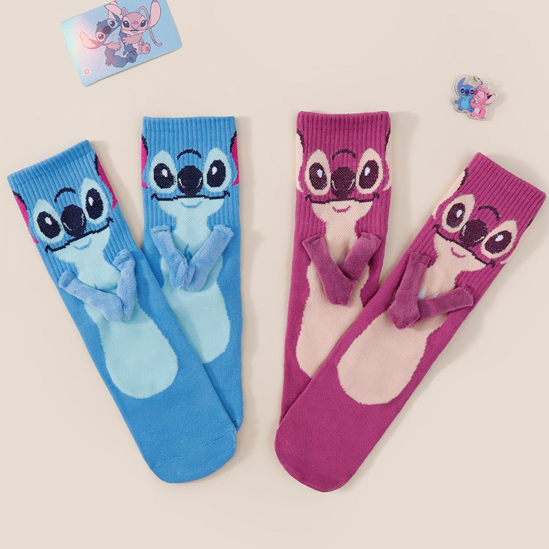 1/2 Pairs of Fashionable New Japanese Cartoon Pattern Women's Mid Tube Socks Novel and Interesting Couple Holding Hands Socks