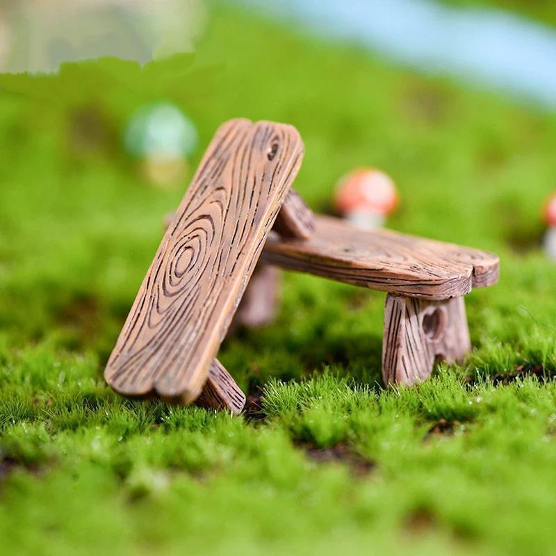 1/2Pcs Mini Wooden Chair Pendant Moss Micro Landscape Couple Love Chair Resin Crafts DIY Doll Toy House Accessories Garden Decor pen gpt