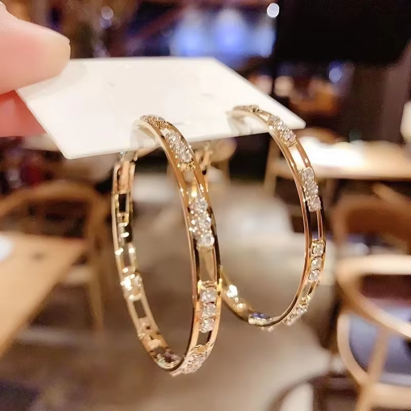 Luxury Female Big Hoop Earrings Fashion Gold Color Shiny Crystal Wedding Round Earrings Women’s