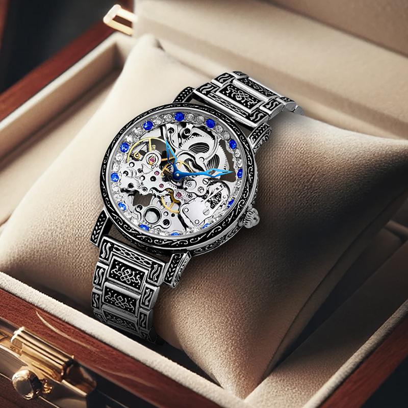 A men's vintage luxury high-style new silver-engraved blue diamond stainless steel mechanical watch