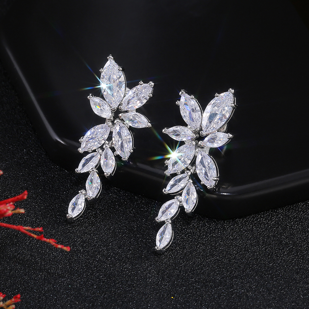 Huitan Luxury AAA Marquise Zircon Women Wedding Earring Gorgeous Leaf Shape Charm Top Quality Silver Color Lady Earrings Jewelry