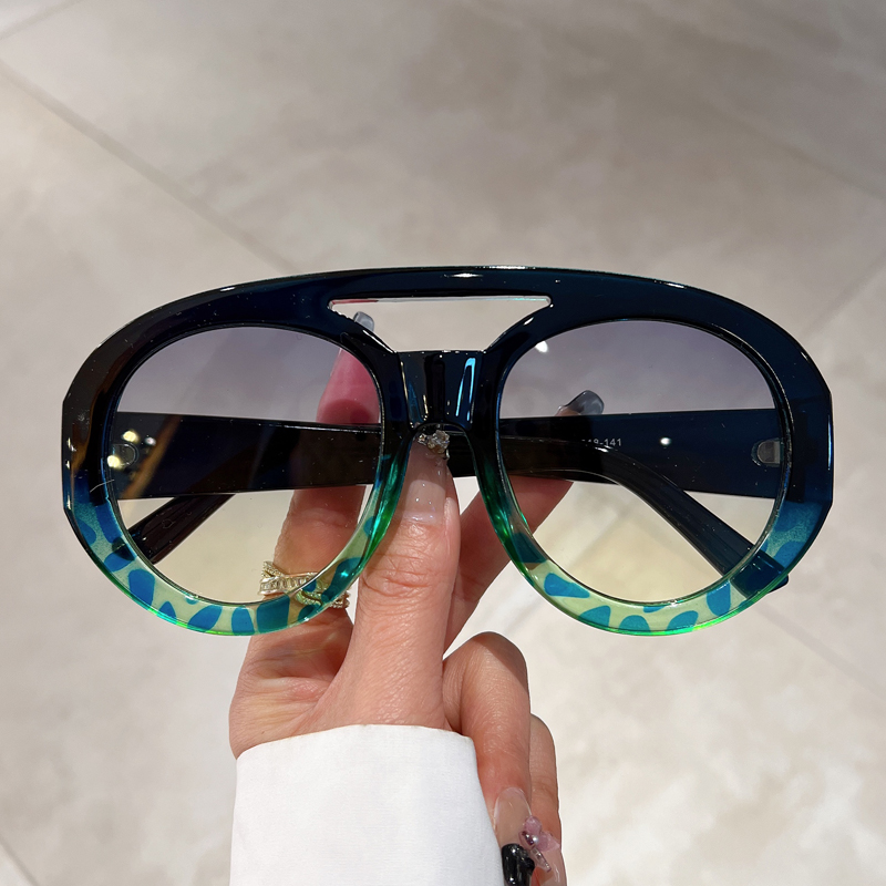 KAMMPT Oversized Round Goggle Men Fashion Double Bridge Gradient Candy Color Women Shades Eyewear Trendy New UV400 Sun Glasses