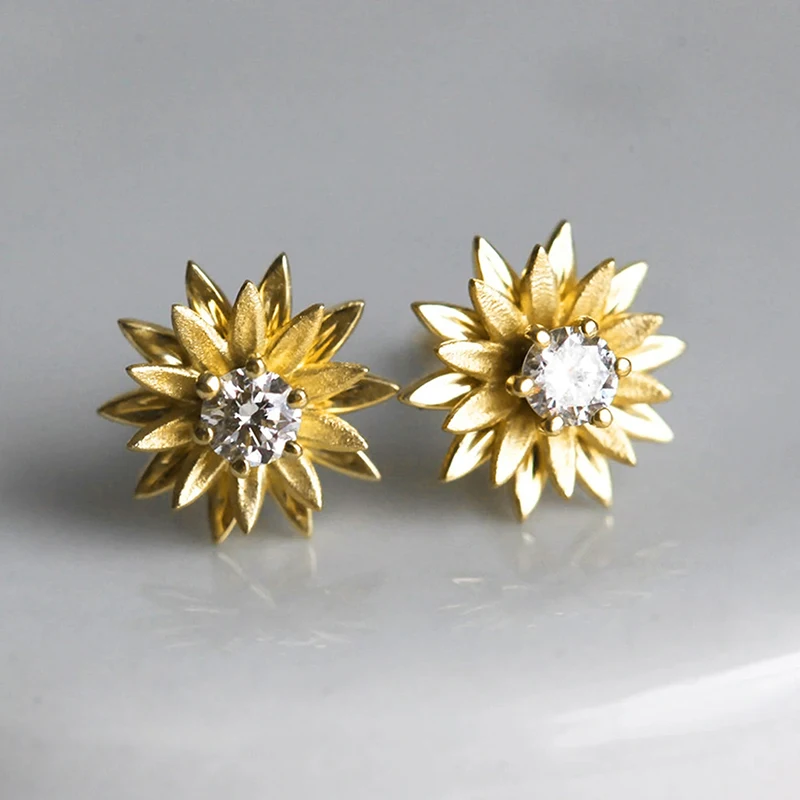 Huitan Chic Sweet Flower Stud Earrings for Women Simple and Stylish Earrings New Trendy Jewelry Accessories Female