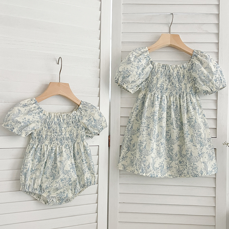 Summer Sister Dress Infant Newborn Baby Girl Clothes Sister Female Baby Small Broken Blue Flower Short Sleeved Romper Clothes