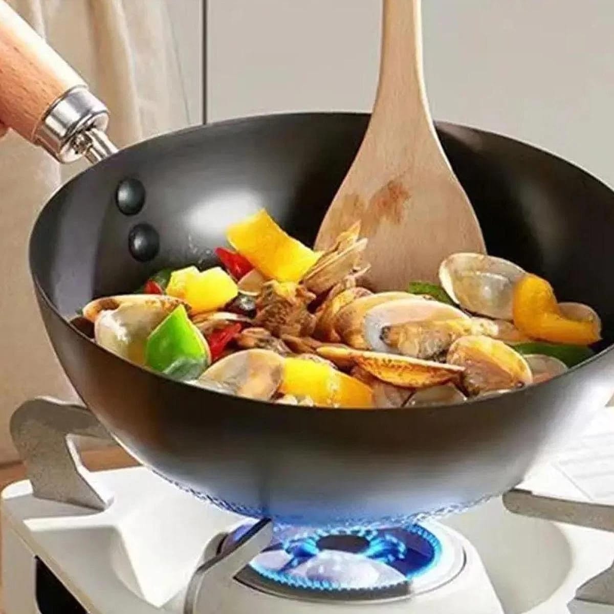 28cm Iron Wok Nonstick Frying Pan Stove Compatible Heat Resistant Handle Practical Kitchen Tool