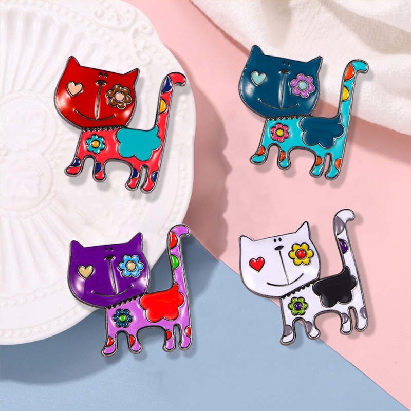 ✰✪New Charming Cartoon Cat Pin Brooch Cute Things Women Unisex Lovely Jewelry Animal Casual Brooches For Women's Clothing