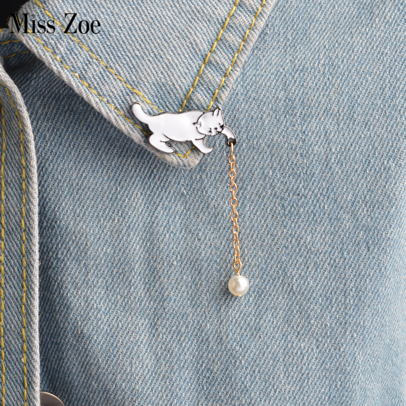 Miss Zoe Cute Cartoon Cat Kitten Pearl Metal Brooch Pins with Chain DIY Button Pin Denim Jacket Pin Badge Jewelry for Kids