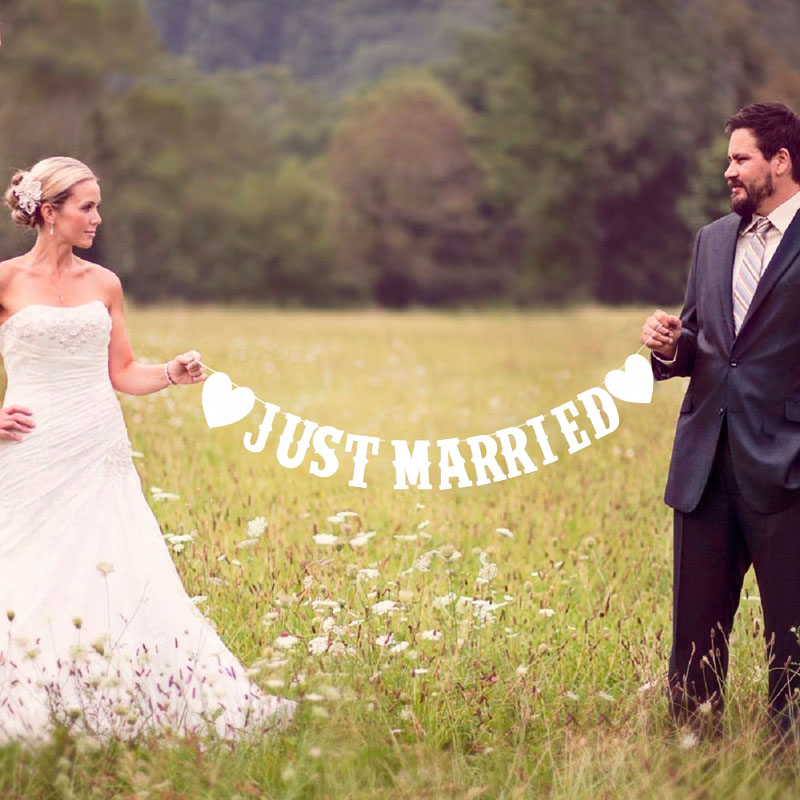 Just Married White Love Pull Flag, Banner Pull Flowers, Wedding Party Pull Flag, Wedding Shooting Props