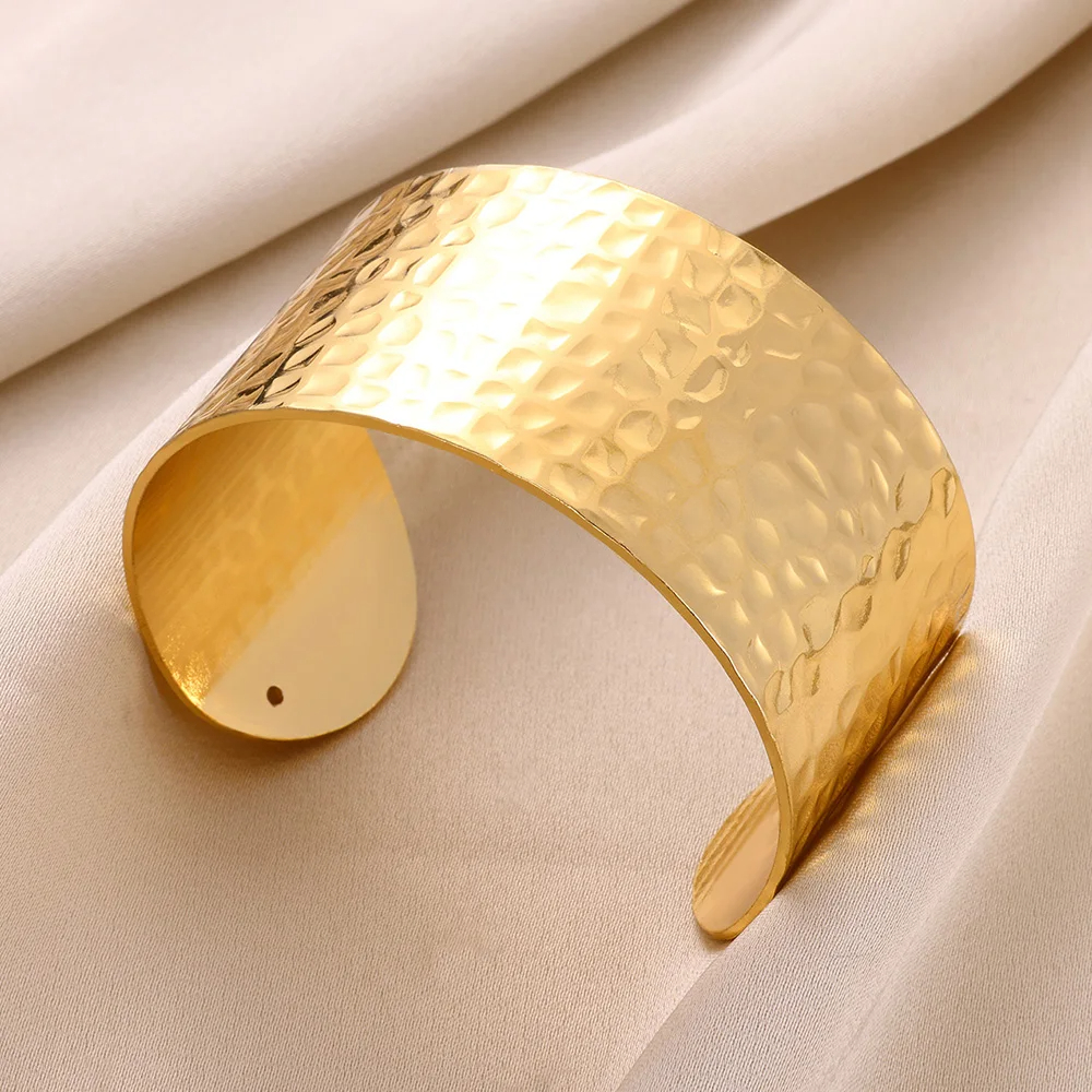 Exquisite Classic Bump Pattern Openning Bangles Bracelet For Women Cuff Bracelet Gold Color Stainless Steel Hand Ornament Gift Bles Online DZ-23B-22