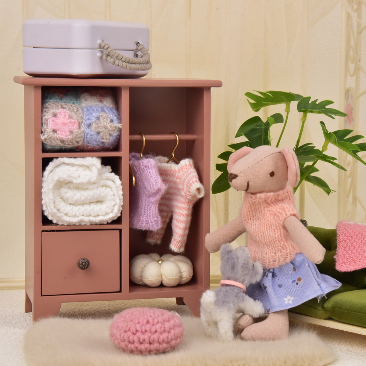 1:12 Miniature Realistic Wooden Wardrobe with 3 Small Golden Hangers Suitable for Dollhouse Home Decor