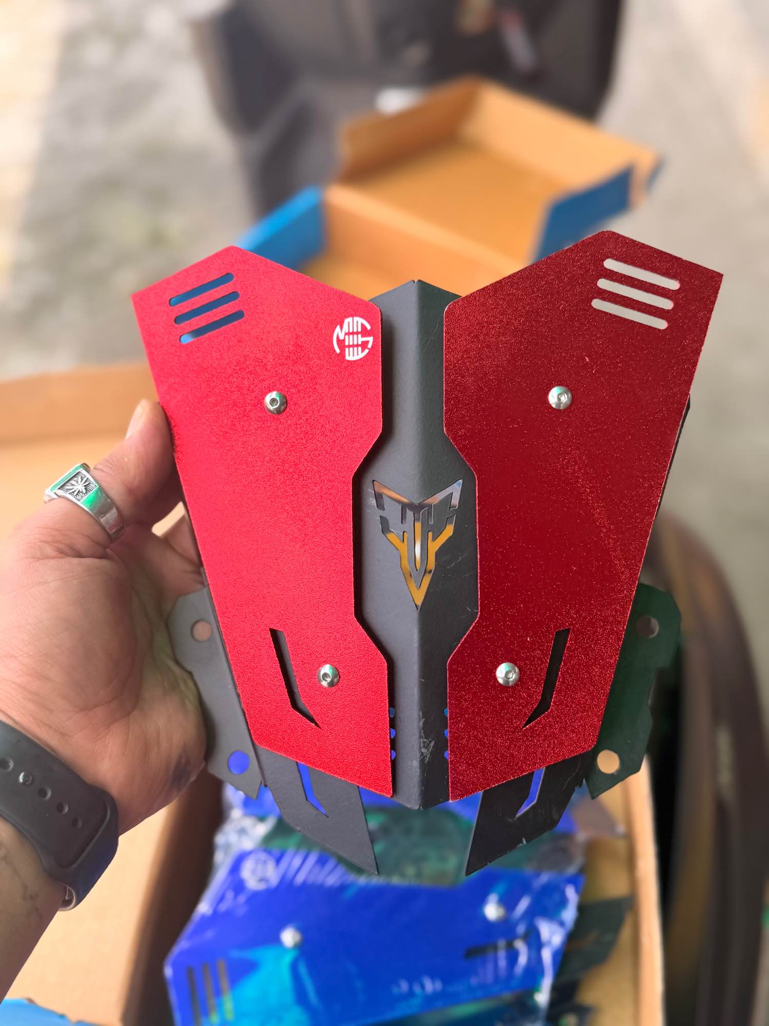 Mt-15 Windshield Metal Visor