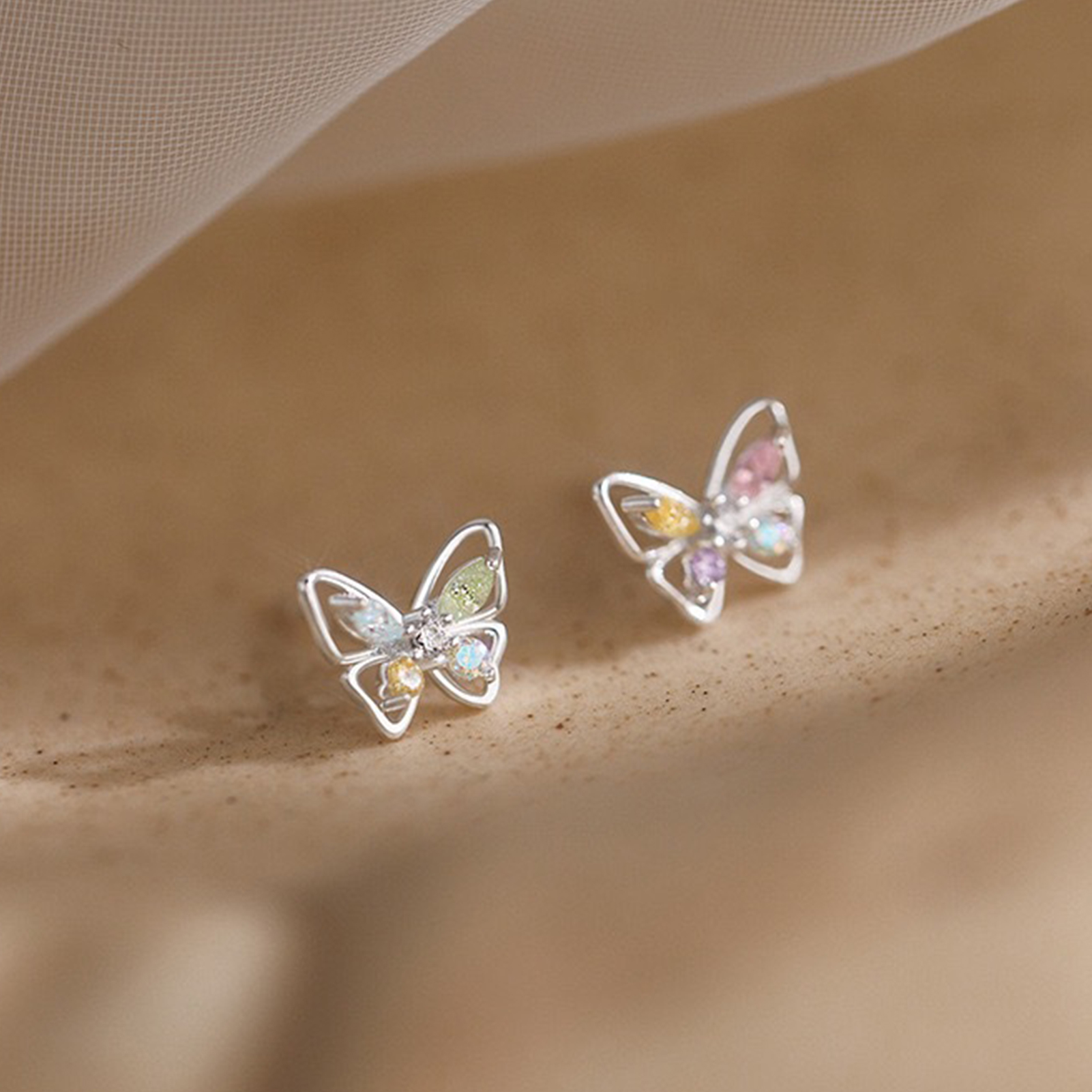 Small Colorful Rhinestones Butterfly Earrings for Women Cute Sweet Hollow Silver Color Mini Stud Earrings Simple Jewelry