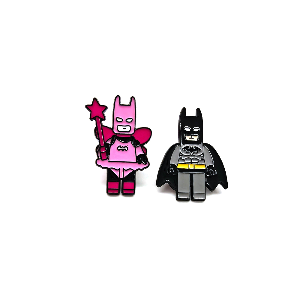 2pcs Creative Building Block Bat Pins Set Cute Cartoon Superhero Enamel Brooches Trend Couple Metal Badges for Women Men