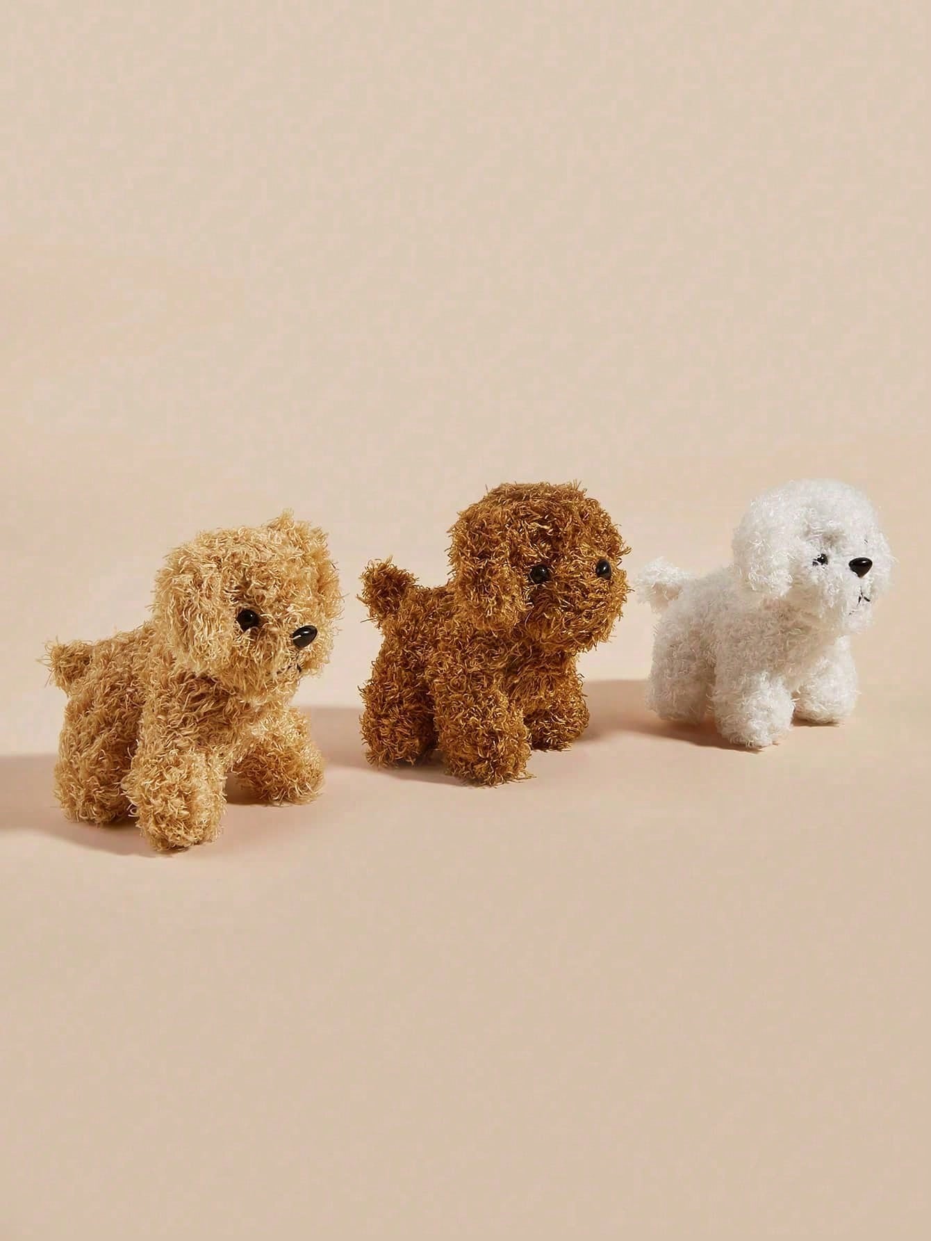 A Cute Mini Realistic Dog Plush Toy, a Small Didi Dog Doll, Can Be Given as a to My Younger Siblings for Them to Play with or Used as a Decorative Item