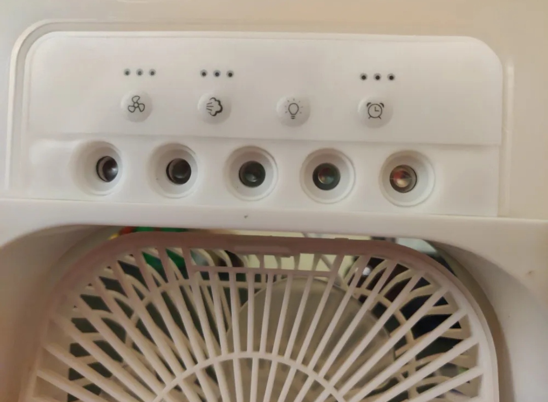Portable Air Conditioner Fan with 3 Wind Speeds, 600ML Personal Cooling Fan, Air Cooler ^ with Colors Light