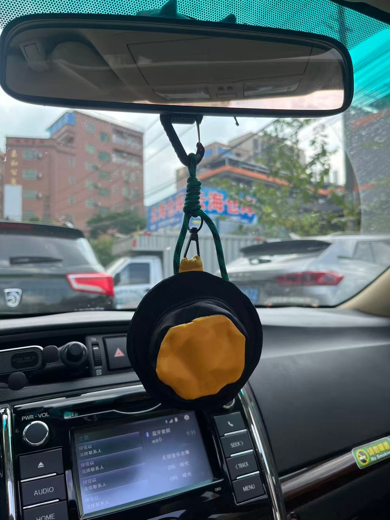 Trendy car accessories, mini hats, headphone bags, keychains, pendants, portable multi-purpose coin purses, car keys