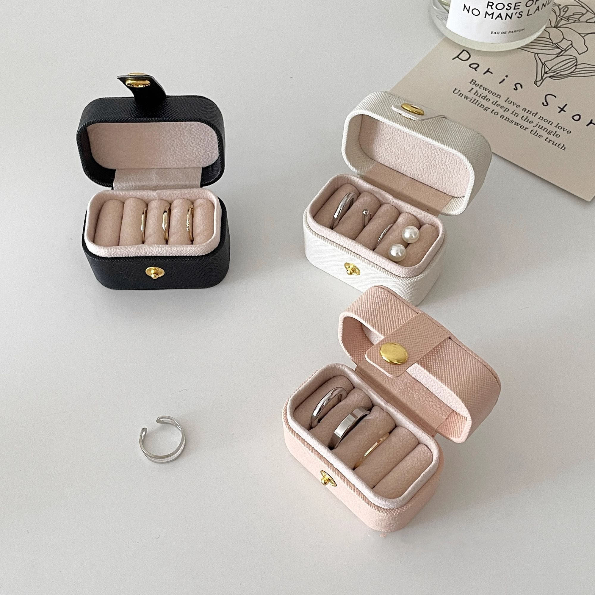 Mini Portable Small Jewelry Storage Bag Travel Simple Leather Ring Necklace Earrings Storage B Organizer Display B