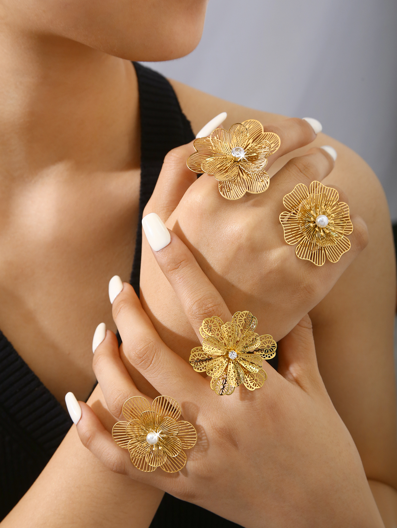 1Pcs Fashion Light Luxury Temperament Elegant Stainless Steel 18K Gold Plated With Diamonds Pearl Flower Ring Female