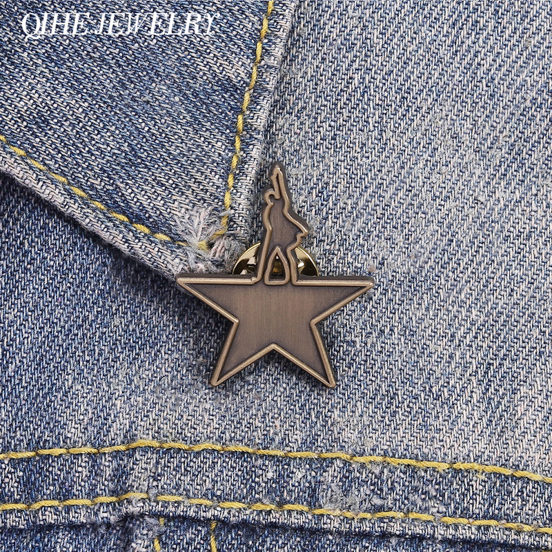 Hamilton Gold Star Logo Brooch Enamel Pin Retro Musical Theater Metal Brooches Backpack Lapel Badge Fashion Jewelry for Fan