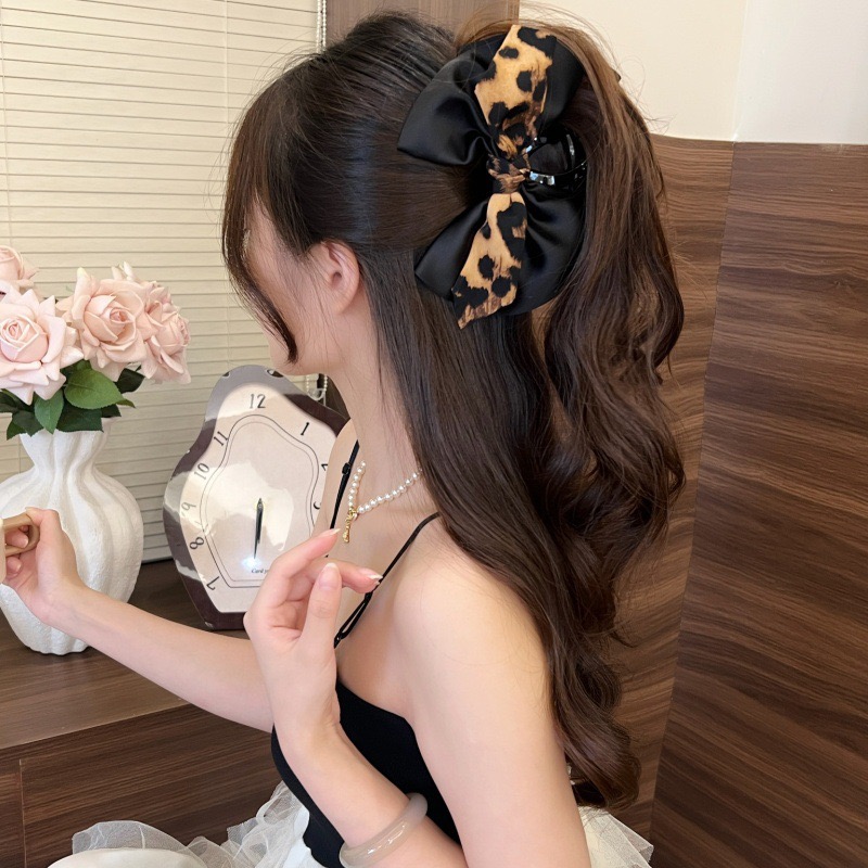 1pc Fashionable Leopard Print Bow Large Hair Clip, Versatile and Elegant Hair Accessory, Ponytail Clip for the Back of the Head