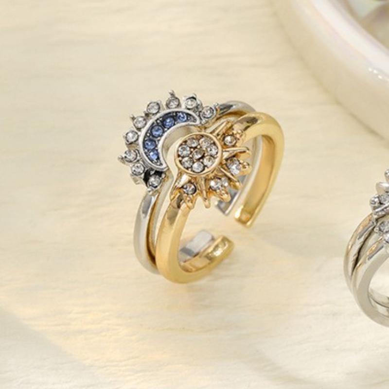 Hot Sale 2Pcs Fashion Chain For Men And Women Good Friend New Metal Magnetic Sun Moon Couple Necklace Trend Jewelry