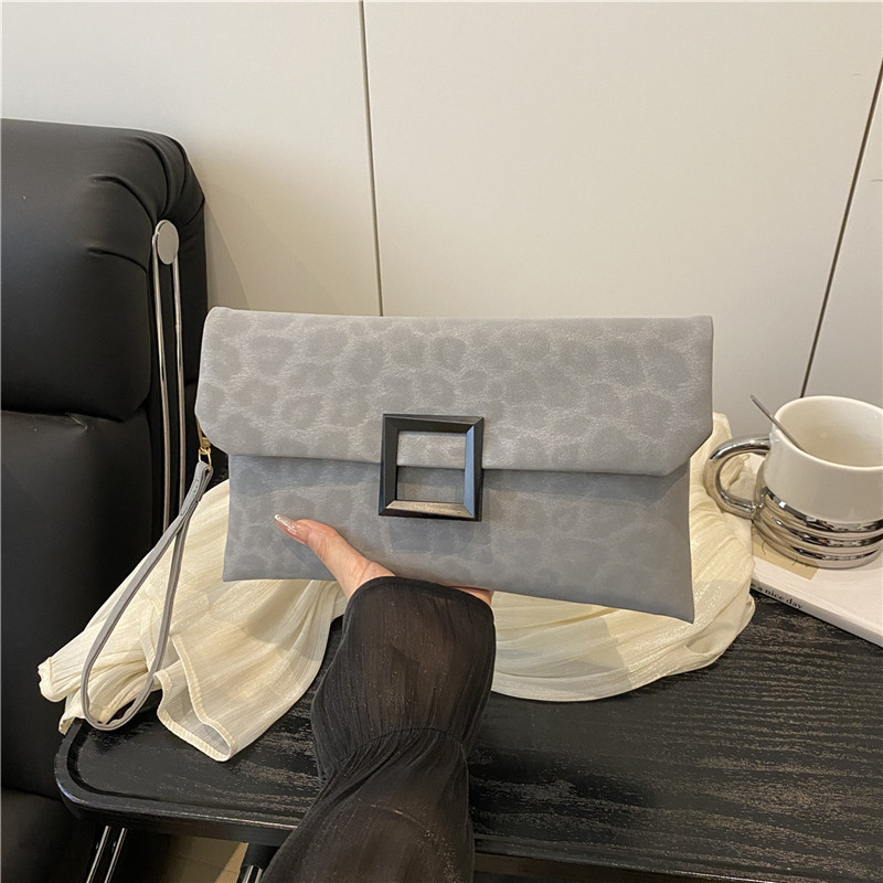 New Fashion Leopard Print Clutch Bag for Women Casual Chic Ladies Handbag Retro Trendy Envelope Bag Female Square Bag Purses