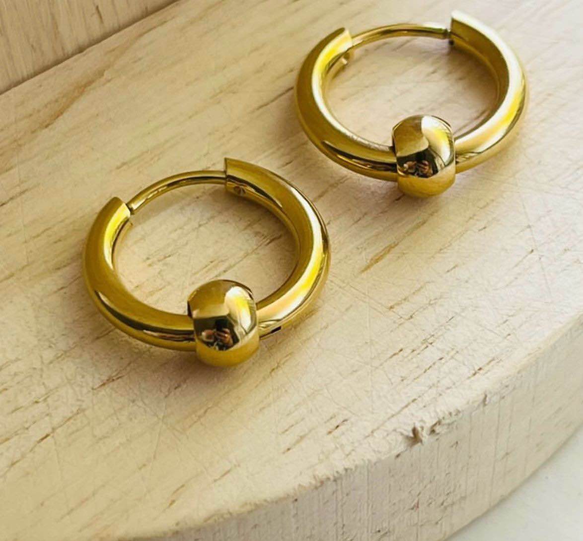 1 Pair Black or Gold Stainless Steel Stud Earring - Round Design for Men & Women