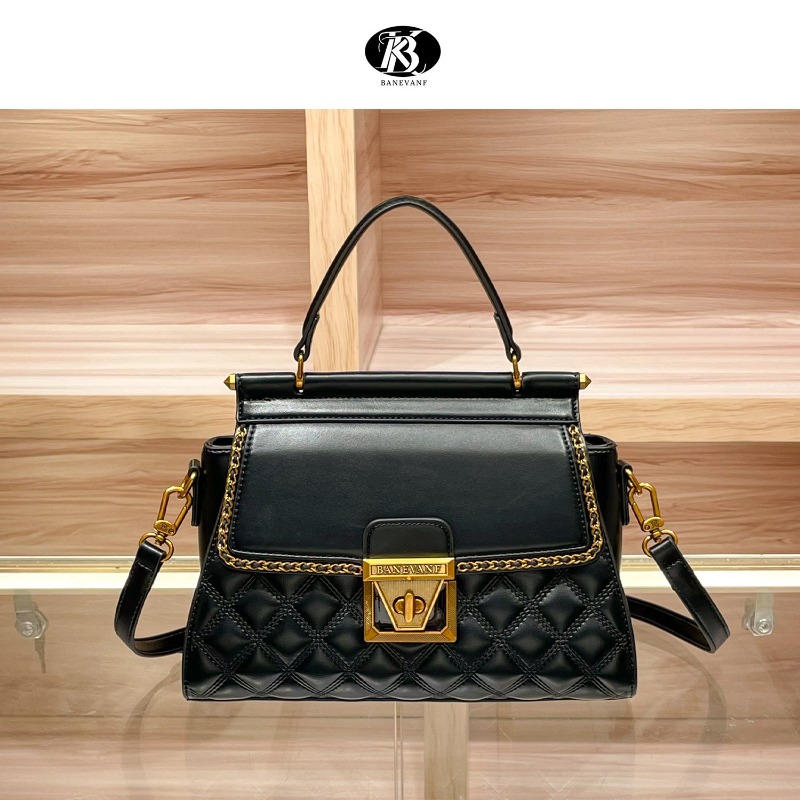 2026 New Quilted Chain Bag Fashion Versatile Women's Single Shoulder Crossbody Small Bag