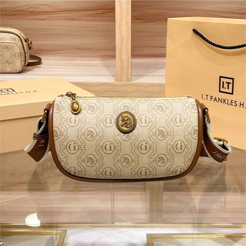 2026 New Women'S Bag Simple Chain Bag Shoulder Bag High-End Feeling Armpit Small Square Bag Crossbody Bag Women