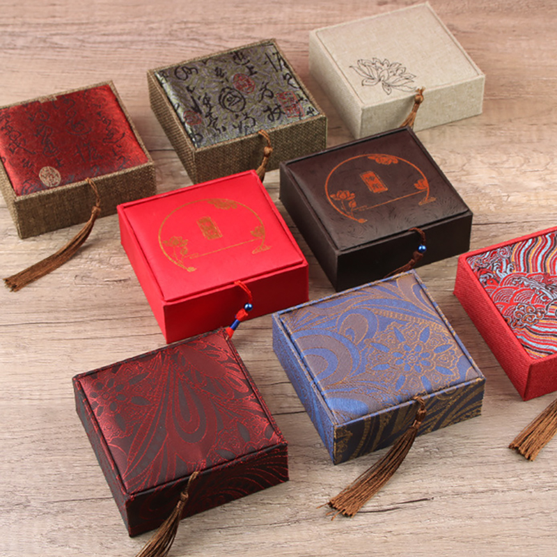 Chinese Style Jewelry Packaging Box Vintage Tassel Jewelry Box Necklace Jade Bangle Bracelet Pendant Storage Display Box