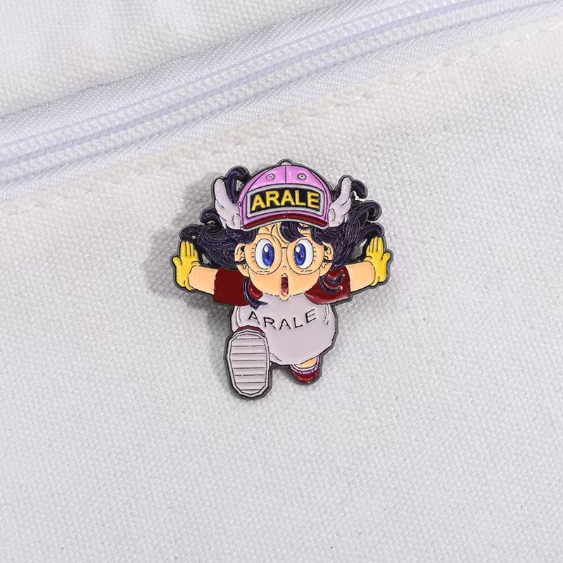 Cartoon Dr. Slump Arale Badge Brooch Pins Anime Little Android Girl Arale Shape Enamel Pin Cute Cosplay Backpack Accessory