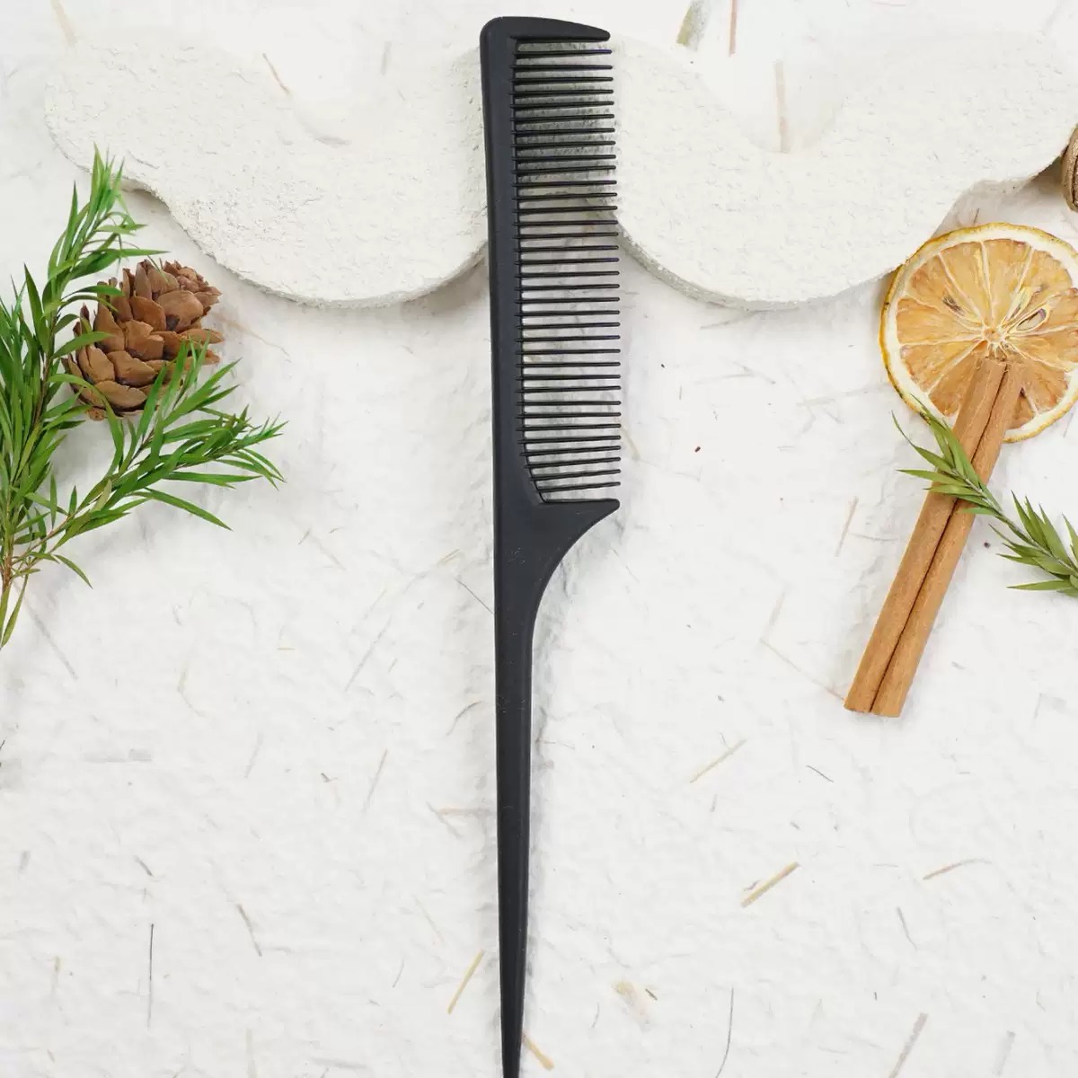 1pc/ Black pointed tail comb, fine-toothed comb, suitable for root combing, very suitable for hair design and hair styling tools