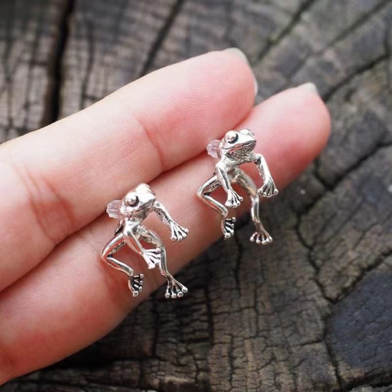 Retro Cute Frog Stud Earring For Women Gold Silver Color Gothic Animal Pirecing Earring Female Charm Jewelry