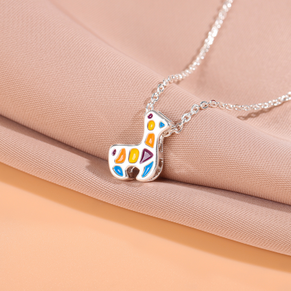 New Beautiful Colorful Temperament Fashion 925 Sterling Silver Jewelry Exquisite Giraffe Clavicle Chain Pendant Necklaces XL121 pen gpt