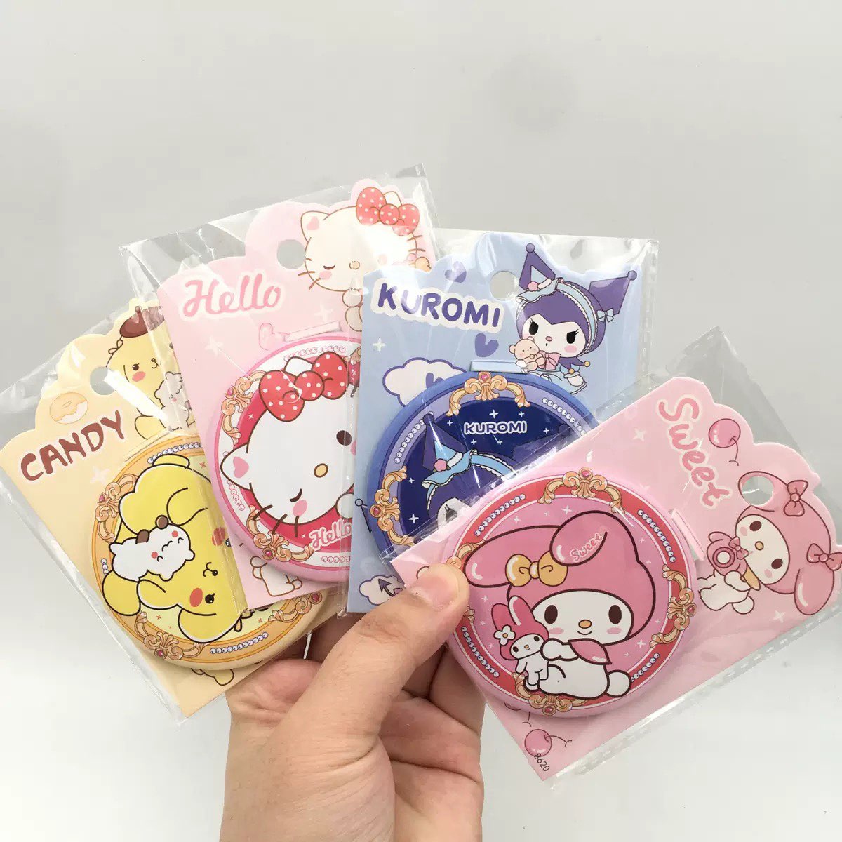 Sanrio Mini Mirror Kuromi My Melody Pom Pom Purin Round Girls Kawaii Portable Makeup Mirror Single Mirrors Girls Kids