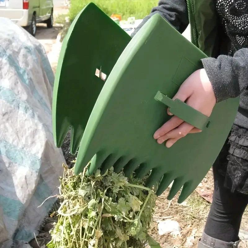 1 Pair Outdoor Leaf Grabber Garden Plastic Rake for Collecting Leaves Yard Cleaning Tool with Durable Plastic Construction