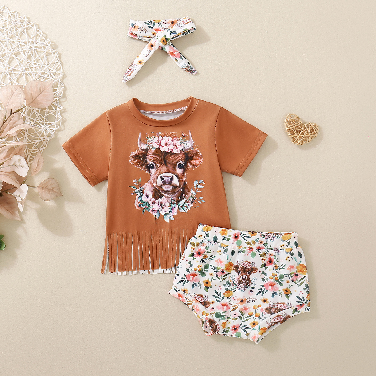 Summer female infant brown bull head and pink boots print, fringed short-sleeved top + shorts set and headgear three-piece set
