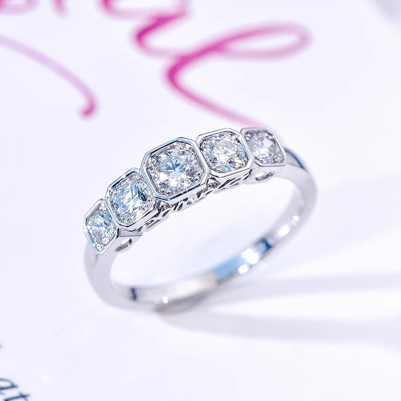 Huitan Fashion Contracted Design Women Rings Square Shaped Luxury Inlaid Cubic Zircon Crystal Silver Color Rings Wedding Jewelry