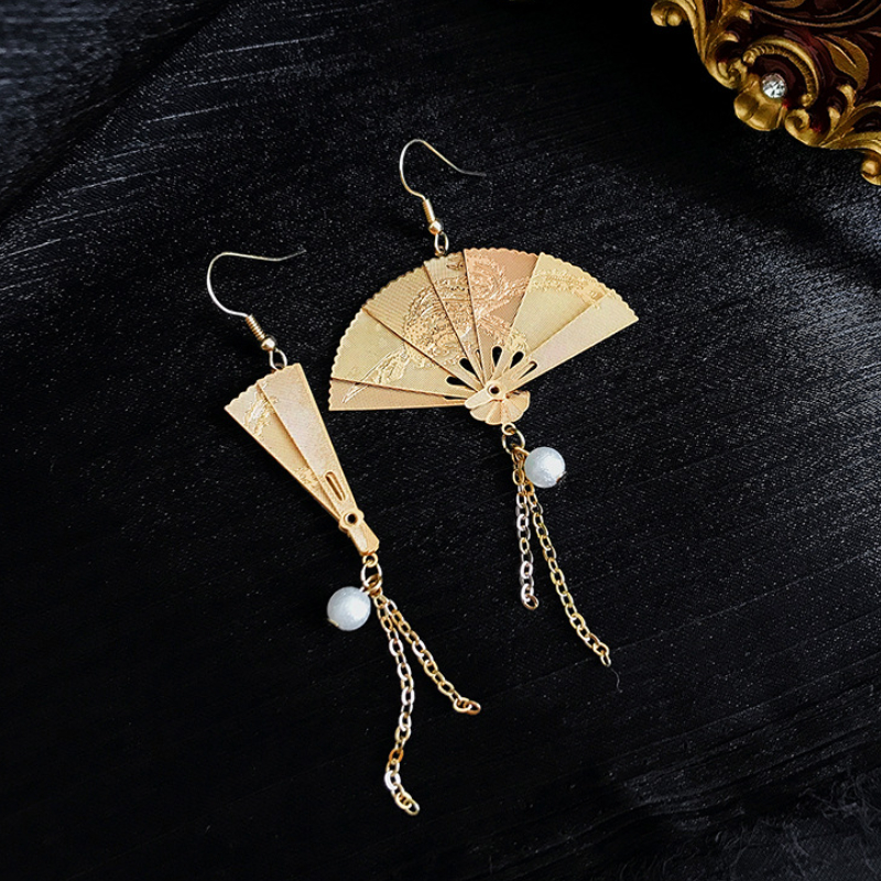 Chinese Style Carved Retro Fan Earrings for Women Personality Ancient Style Tassel Drop Earrings Vintage Fashion Jewelry Gift