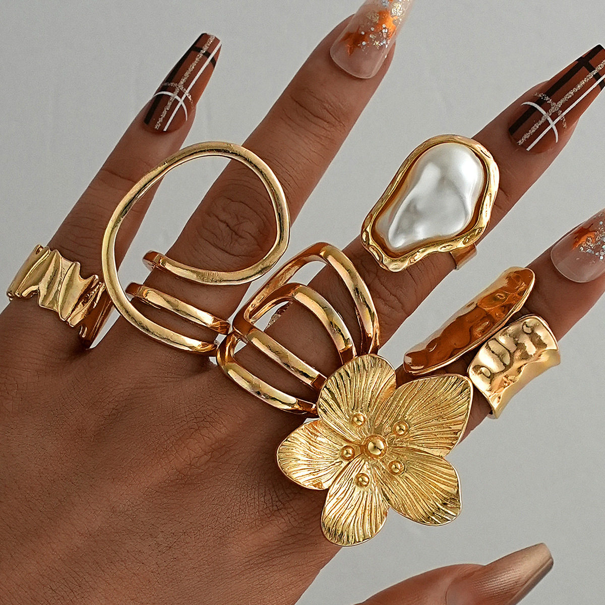 6Pcs/Set Fashion Imitation Pearl Flower Rings For Women Irregular Exaggerated Gold Color Line Rings Set New Female Jewelry