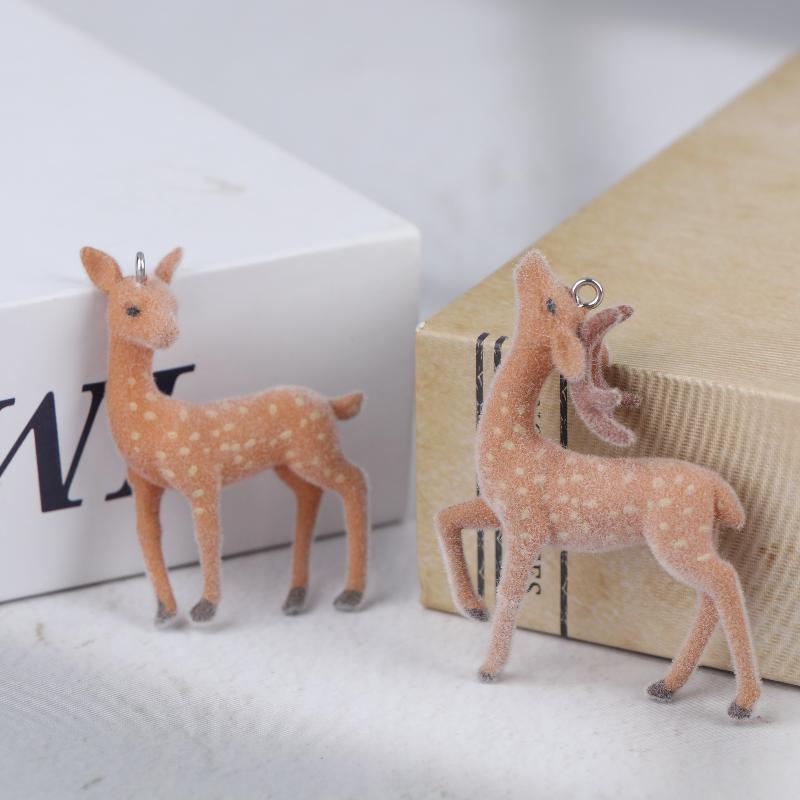 New Sale 1/2Pcs Cute 3D Christmas Elk Keychains For Women Men Kawaii Flocked Sika Deer Pendant Bag Box Car Charm Jewelry pen gpt