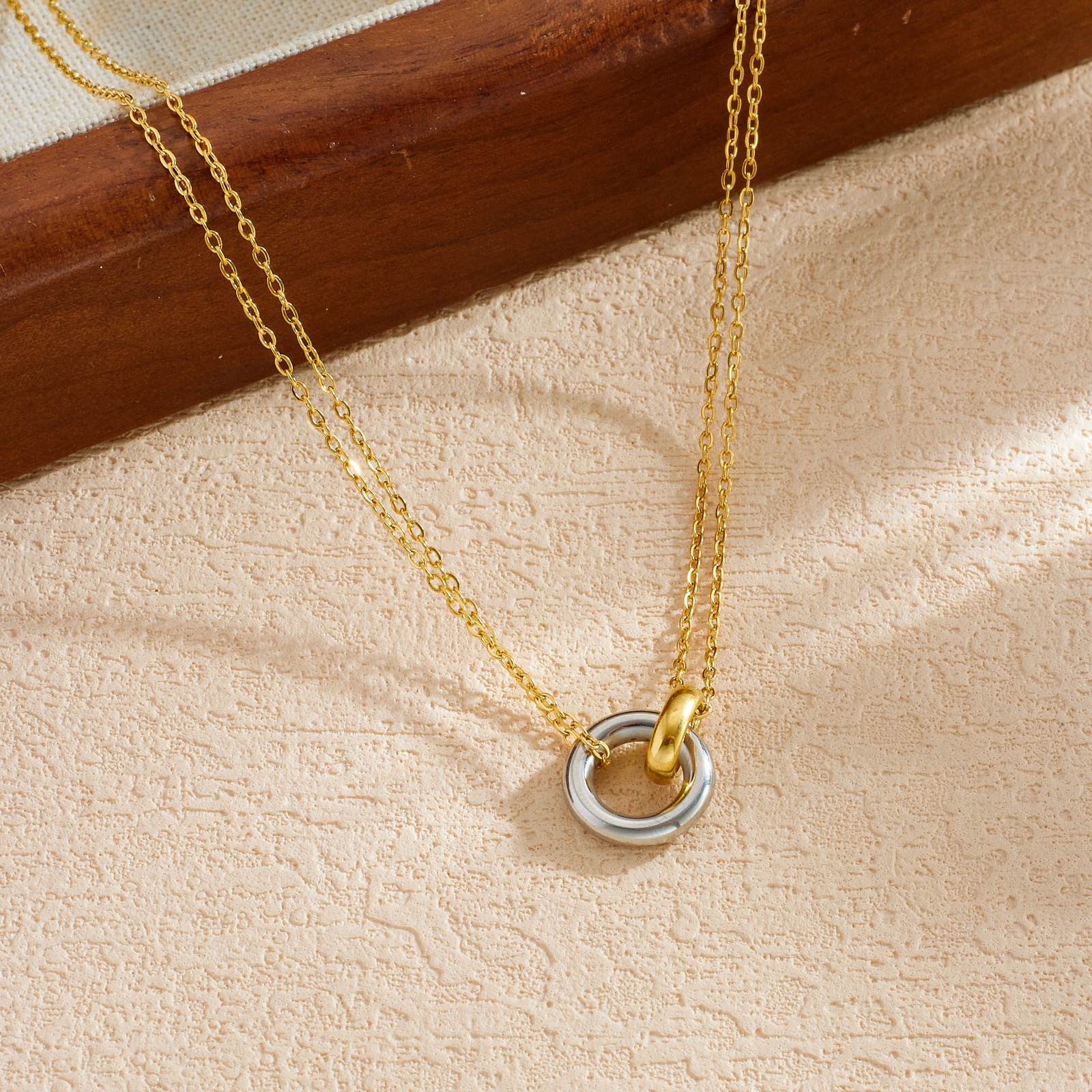 316L Stainless Steel Interlocking Circle Pendant Necklaces For Women Lady Minimalist Fashion New Trendy Jewelry Party