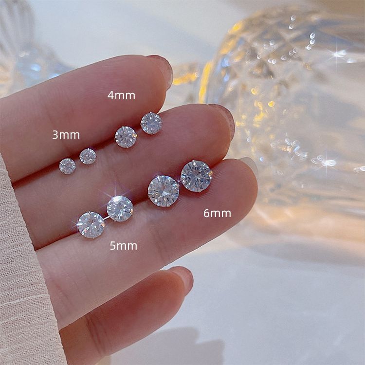 Good Quality Silver Color Women Fashion Cute Tiny Clear Crystal CZ Stud Earrings for Girls Teens Lady Cubic Zirconia Ear Je